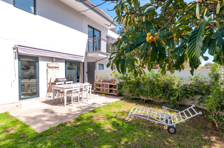 2 Bedroom Property for Sale in Stuarts Hill Western Cape